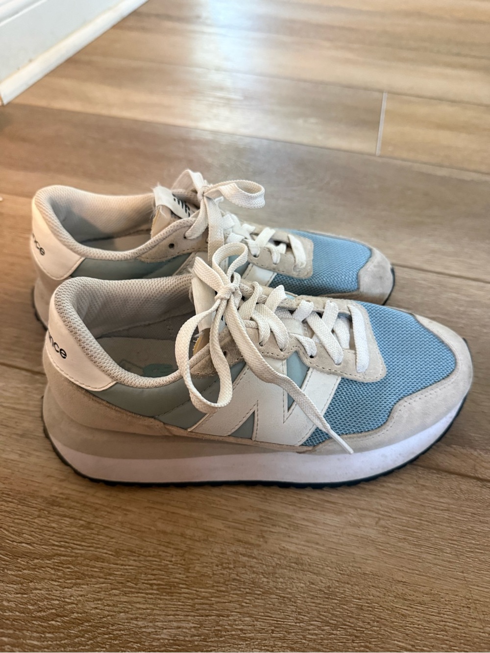 New Balance Light Blue & Cream Low-Top Sneakers